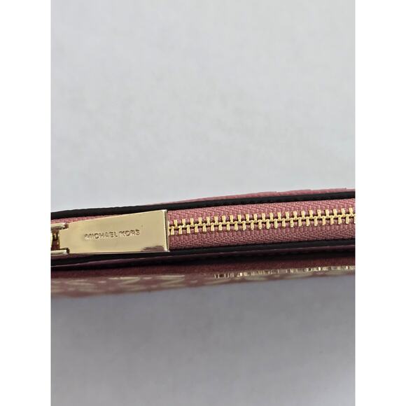 Michael Kors Card Wallet - Picture 8 of 8